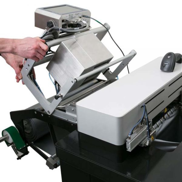 R3200 with Thermal Transfer Printer close up 600x600